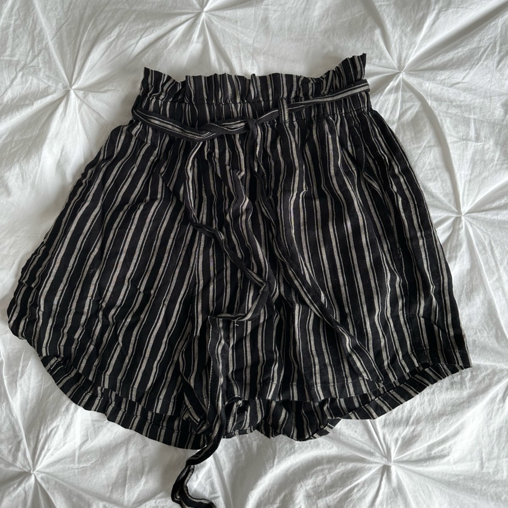 paperbag hollister shorts